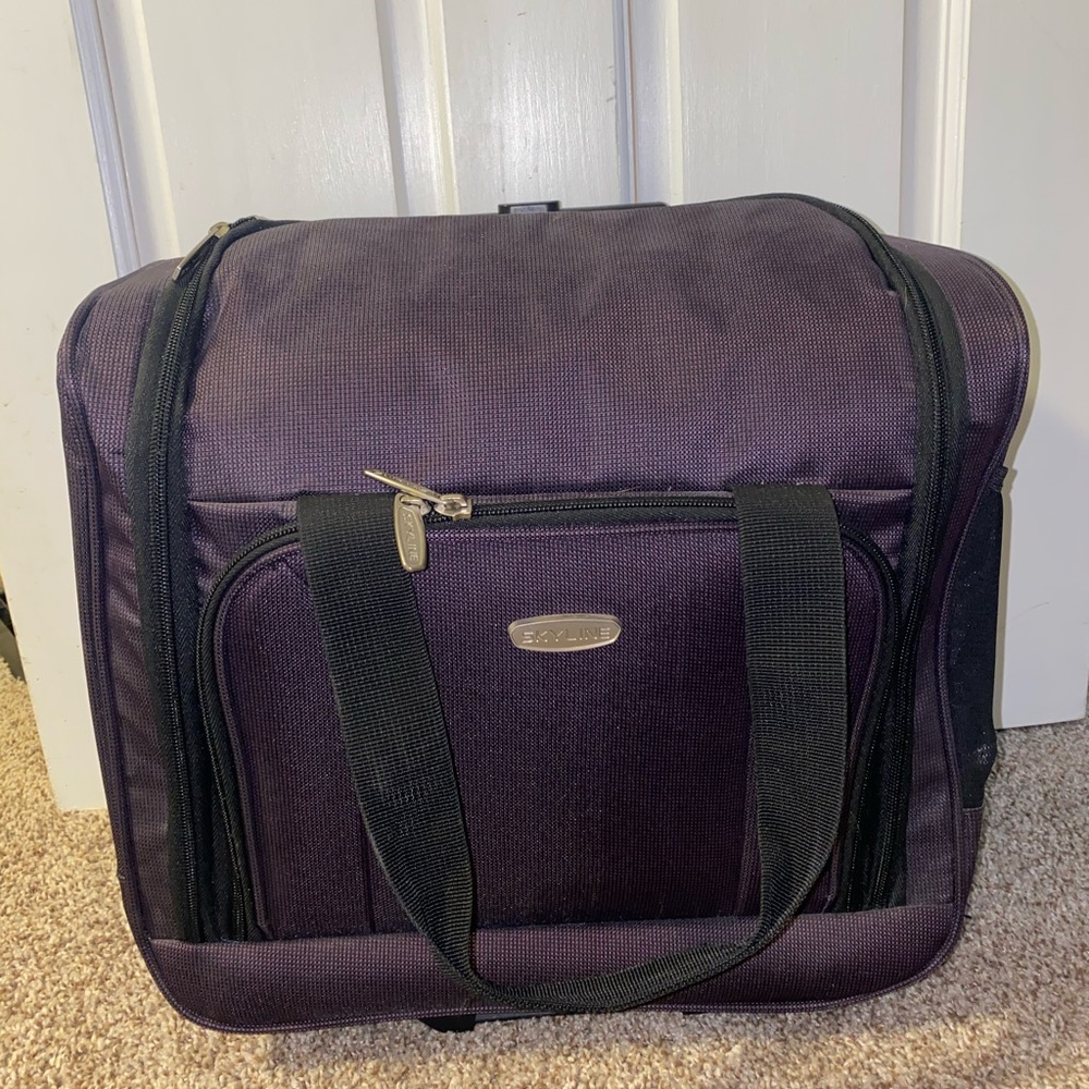 Skyline Carry-on Suitcase